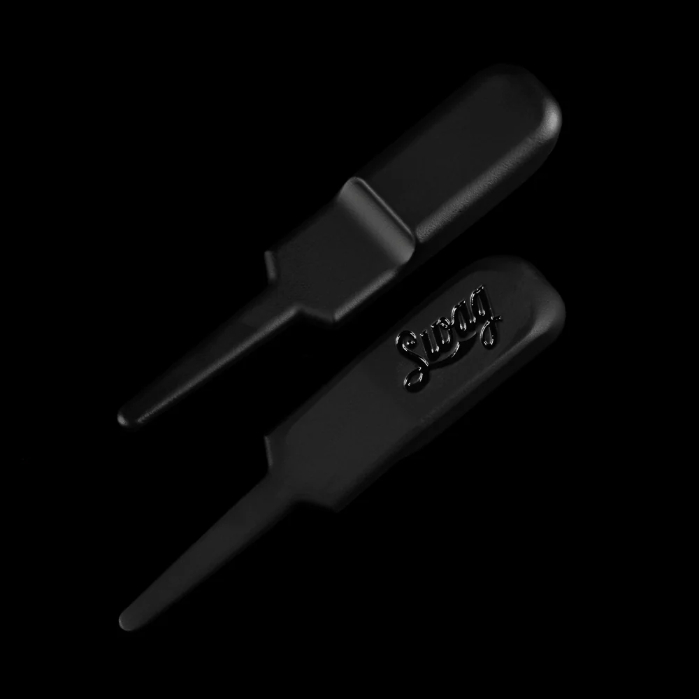 Blackout Skull Marker & Cola Script Divot Tool Set - Image 3